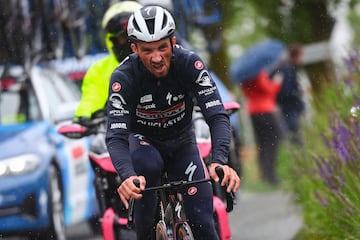 Julian Alaphilippe, durante su tramo en solitario en la 16ª etapa del Giro. 