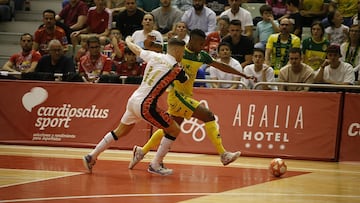 El Ja¨¦n no perdona: aceler¨®n, muro amarillo y a semifinales