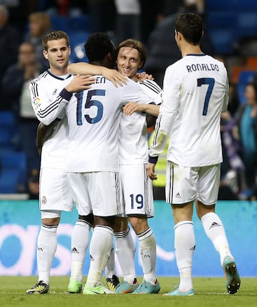 Su primer gol con la camiseta madridista lo marcaría el 3 de noviembre de 2012 contra el Real Zaragoza, en un disparo con la zurda a la entrada del área para poner el 4-0 definitivo en el marcador.