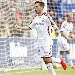 El Alcorcón se estrella con la madera y la eficacia del Albacete