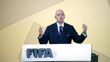 FIFA estudia la posibilidad de que DT’s puedan solicitar revisiones del VAR
