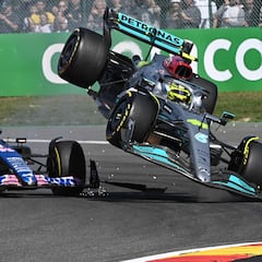 Accidente Hamilton-Alonso: “¡Qué idiota, solo sabe pilotar cuando empieza primero!”