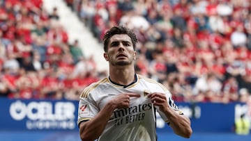 PAMPLONA, 16/03/2024.- El centrocampista del Real Madrid Brahim Díaz celebra el tercer gol de su equipo durante el partido de la LaLiga EA Sports entre Osasuna y Real Madrid este sábado en el estadio de El Sadar en Pamplona.-EFE/ Jesús Diges
