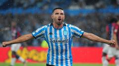 Adrián Martínez, el goleador que marca el ritmo de Racing