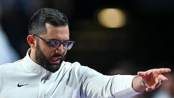 Imagen de Vitor Galvani, con camisa blanca de Capitanes CDMX