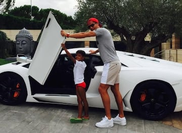 La envidiable colecci¨®n de coches de Cristiano Ronaldo a la que se sumar¨ªa un nuevo Bugatti