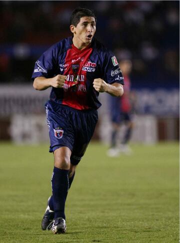 Fano llegó a Atlante en 2010, donde permaneció un año y anotó 19 goles con la playera azulgrana antes de emigrar de vuelta a su país.