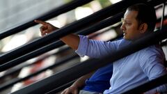 Valencia president meets players over media silence