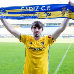 Eugeni: “Doy las gracias al Cádiz por estar aquí”