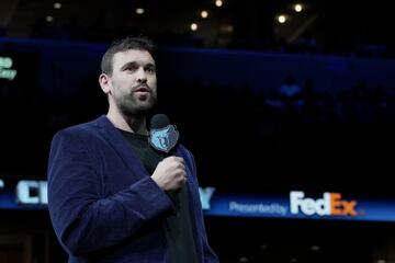 Marc Gasol da un discurso en su homenaje en el FedEx Forum de Memphis (EEUU).