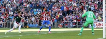 Carrasco marca el 2-0.