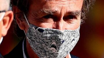 La mascarilla de Simón en el funeral de estado por las muertes por coronavirus