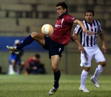 Universidad Católica visita a Libertad en Paraguay. 