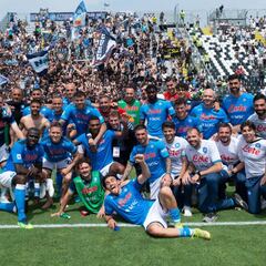 Pelea y goleada en la última del Nápoles