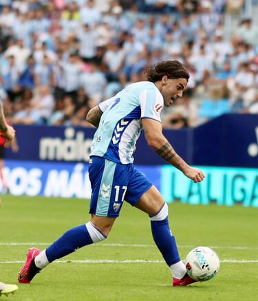 Las dos asistencias de Lobete fueron para Jauregi, que también aprovechó el tiempo como nadie. Doblete en 16 minutos, con una auténtica obra de arte en el segundo de ellos, tras tirarse un regate propio del mejor Neymar.