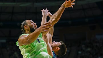 Justin Anderson durante el encuentro de la Liga Endesa entre Unicaja Málaga y FC Barcelona.