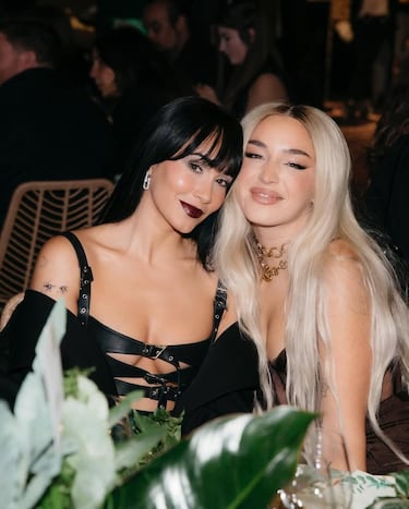 En 2017, entro en la reedición de Operación Triunfo, coincidiendo con Aitana, junto a ella en la imagen, y Amaia. A su pesar, Mimi fue la primera expulsada de la edición. Fue el inicio de su carrera musical.