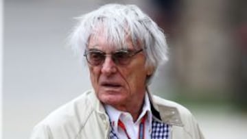 Bernie Ecclestone en el paddock de Bahrain.