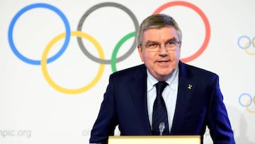 El presidente del Comité Olímpico Internacional (COI), el alemán Thomas Bach, habla durante una rueda de prensa tras una reunión del comité ejecutivo del COI en Lausana, Suiza.