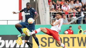 Anthony Modeste durante un partido de la Copa alemana con el Colonia.