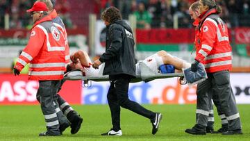 José Rodríguez seriously injures Augsburg player