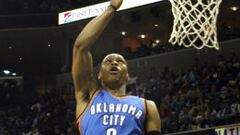 Westbrook (45) abusa en la primera 'final' de los Thunder