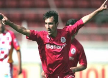 Vicente Sánchez en el 2008 se marchó de Toluca y fichó por el Schalke 04 de la Bundesliga.