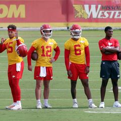 These are the rules of NFL training camp: No contact days, light gear...