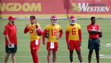 Chiefs bring in former player to replace injured quarterbacks: Who is Shane Buechele?