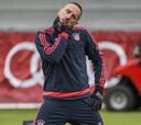 Ribéry, entre algodones, se entrenó pero no tocó balón
