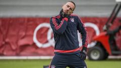 Ribéry entrenó sin tocar balón.