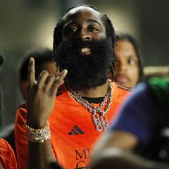 Harden no perdona a Daryl Morey