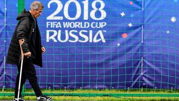 Triunfo uruguayo deja a Tabárez en la historia de los mundiales