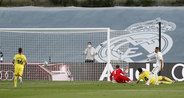 1-0. Karim Benzema marcó el primer gol.