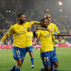 Viera y Nolito dan lustre al duelo entre islas