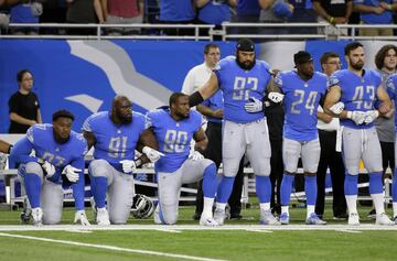 Y hablando de protestas, ¿el hombre más poderoso del mundo libre no tiene algo mejor que hacer que quejarse de jugadores que buscan crear consciencia e igualdad?   La guerra verbal que el presidente Donald Trump lanzó contra la NFL es algo que TODOS quisiéramos olvidar, simplemente por ser una pérdida de tiempo. El discurso de Trump no solo ha sido divisivo y represor desde su campaña presidencial, lo que incrementó su molestia con los jugadores por manifestarse y la liga por permitírselos.   Sino que sus molestias son de años atrás, de cuando ganó un dólar por una demanda antimonopolios contra la NFL cuando era dueño de los New Jersey Generals de la USFL. O cuando no quiso comprar a los Cowboys al afirmar que serían un fracaso, o cuando la liga no permitió adquirir a los Bills o cuando Brady no fue a la Casa Blanca después de que presumiera que era su “amigo”... es una larga lista y, por lo tanto, un largo berrinche y una larga pérdida de tiempo.