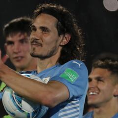 Cavani linked with LaLiga move