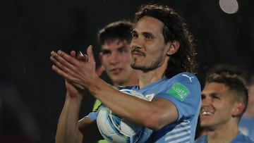 Cavani linked with LaLiga move