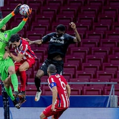 El Atlético tiene dos caras atrás