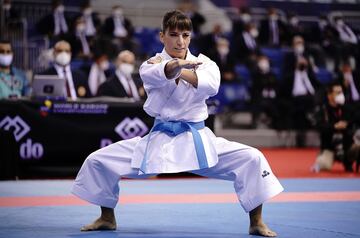 Sandra Sánchez logró que sonara el himno español en Dubái con una medalla de oro colgada en el cuello. Defendió con éxito su título Mundial conquistado en Madrid en 2018 en un año mágico: ha ganado todos los torneos que ha disputado en 2021, y reúne los c