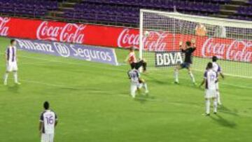 PUÑALES. Muniain marcó un gol de pícaro y Susaeta, que acabó con molestias en los gemelos, fue una pesadilla para los blanquivioletas.