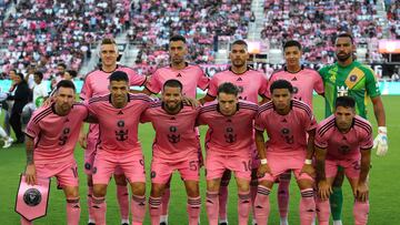FORT LAUDERDALE, FLORIDA - MAY 04: The Inter Miami CF pose prior the game against the New York Red Bulls at DRV PNK Stadium on May 04, 2024 in Fort Lauderdale, Florida.   Megan Briggs/Getty Images/AFP (Photo by Megan Briggs / GETTY IMAGES NORTH AMERICA / Getty Images via AFP)