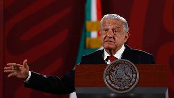 AMLO: al carajo quienes se oponen a contratación de médicos cubanos