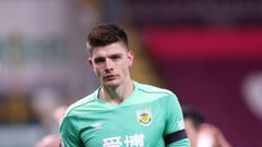 Nick Pope durante un partido con el Burnley.