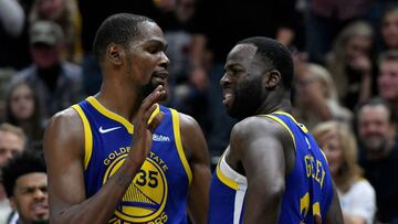 SALT LAKE CITY, UT - OCTOBER 19: Kevin Durant #35 of the Golden State Warriors tries to calm down teammate Draymond Green #23 after a foul in the second half of a NBA game against the Utah Jazz at Vivint Smart Home Arena on October 19, 2018 in Salt Lake City, Utah. NOTE TO USER: User expressly acknowledges and agrees that, by downloading and or using this photograph, User is consenting to the terms and conditions of the Getty Images License Agreement. Gene Sweeney Jr./Getty Images/AFP
== FOR NEWSPAPERS, INTERNET, TELCOS & TELEVISION USE ONLY ==