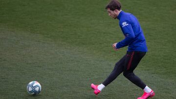 Vrsaljko, durante un entrenamiento del Atl&eacute;tico.