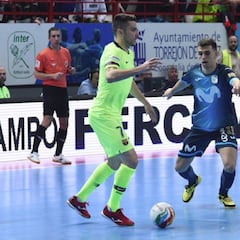 Resumen del Movistar Inter 1 - Barcelona 2: Juanjo lidera al Barça a base de paradas y desquicia al Inter