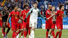 Los jugadores de B&eacute;lgica celebran el pase a cuartos de final.