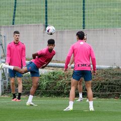 El canterano Egiluz releva al lesionado Nolaskoain en la lista para Pamplona