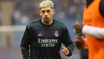 Real Madrid's Uruguayan midfielder Federico Valverde warms up before the start of the Spanish Super Cup final football match between Real Madrid CF and FC Barcelona at the King Fahd International Stadium in Riyadh, Saudi Arabia, on January 15, 2023. (Photo by Fayez NURELDINE / AFP)